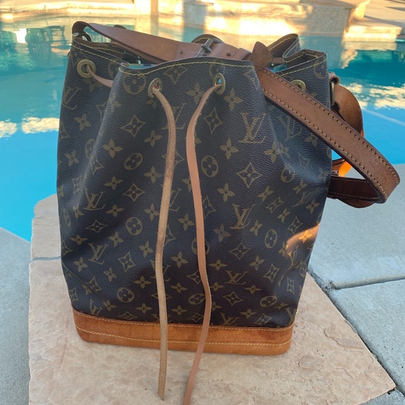 Louis Vuitton Handbags - 🧸LOUIS VUITTON🧸